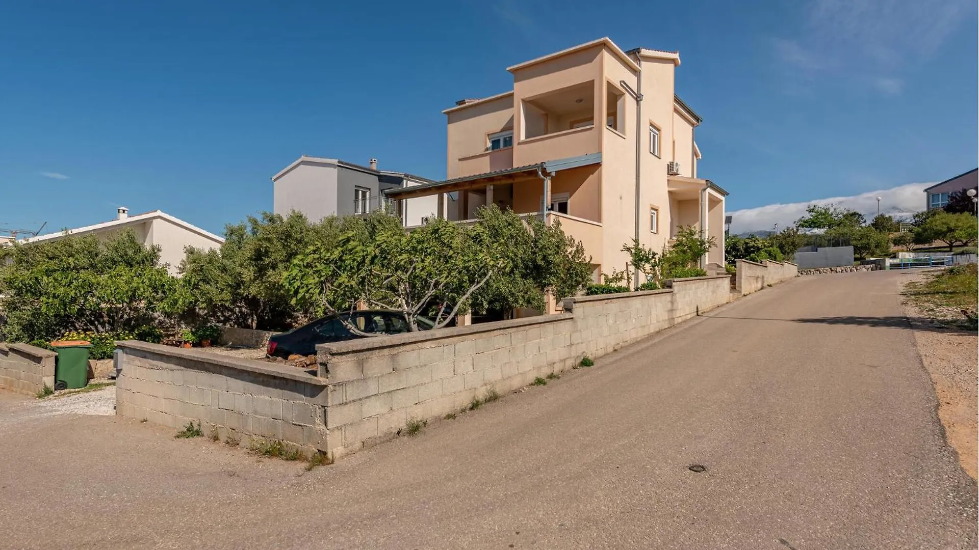 Beautiful Apartment In Maslenica With Kitchen