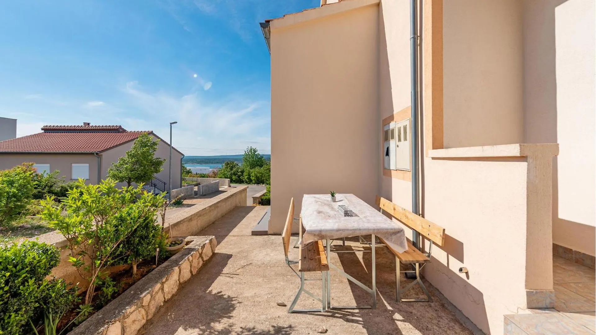 Beautiful Apartment In Maslenica With Kitchen
